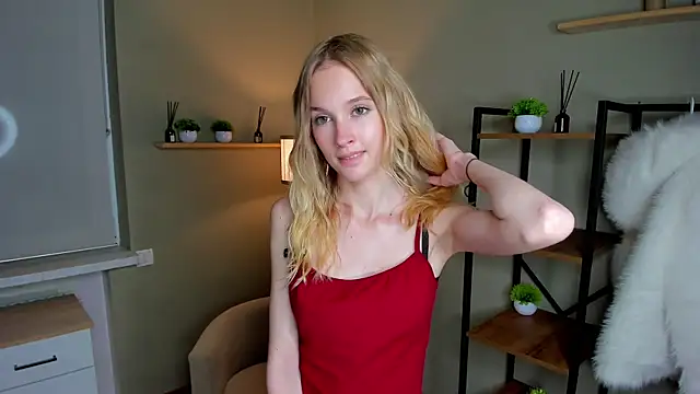 PlushyMood online show from June 15, 9:42 am