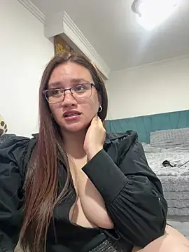 Sami ferrer online show from June 15, 4:23 am