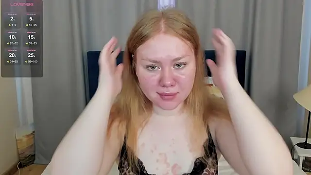 AlexaaBee online show from June 11, 8:11 am