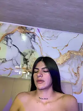 lis hot ec online show from June 5, 9:32 pm