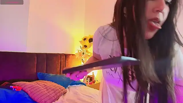 Rossy Marks online show from June 30, 4:01 am