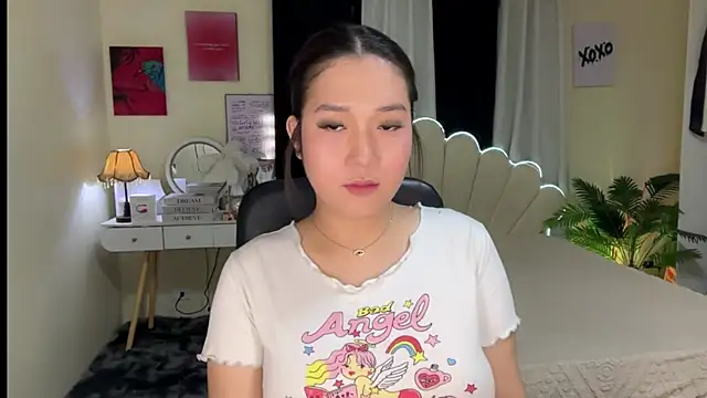 RingMyBelle online show from June 12, 11:40 am