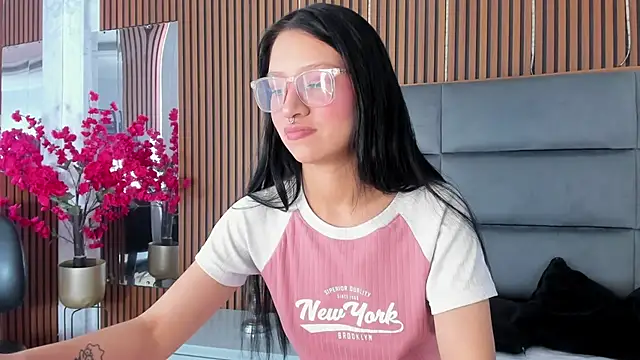 SophiieCalloway1 online show from June 20, 3:04 pm