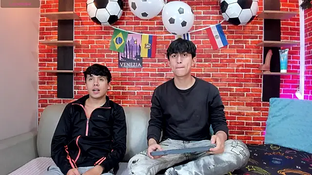 Hoot boyss  online show from June 19, 8:01 pm