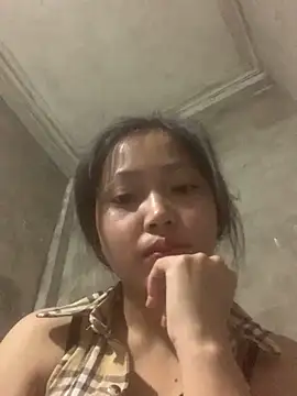 hinami-lo online show from May 19, 8:32 am