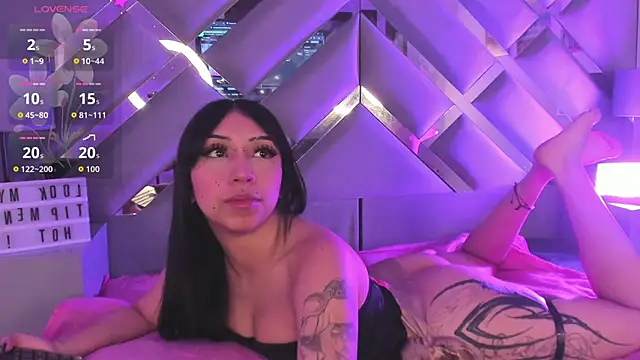 ByVanessa online show from June 4, 2:43 pm