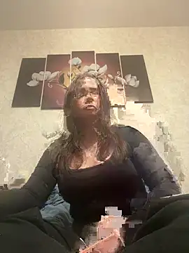 RiaLowelyt online show from May 15, 7:49 pm