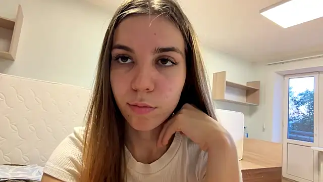 LaurindaStalford online show from July 7, 5:16 pm