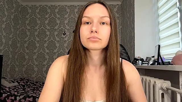 ShaylaChong online show from June 29, 10:00 am