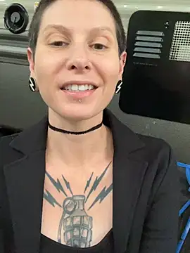 LaFemmeCyberObscura online show from June 18, 7:41 pm