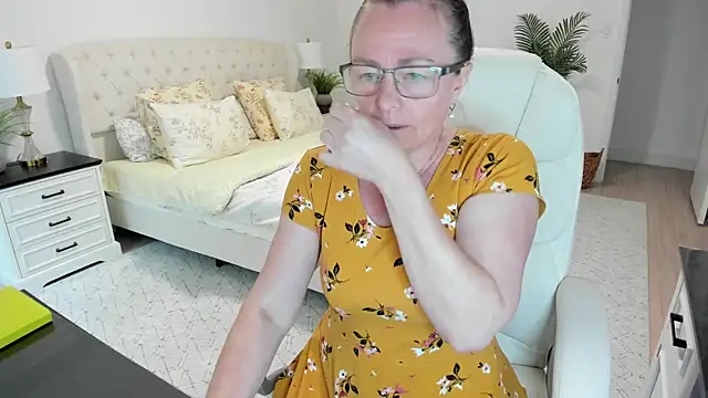 Vika73 online show from April 24, 4:43 pm