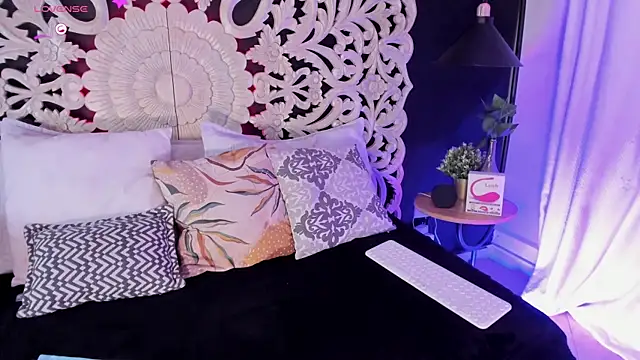 Bianca DVarela online show from July 3, 8:26 pm