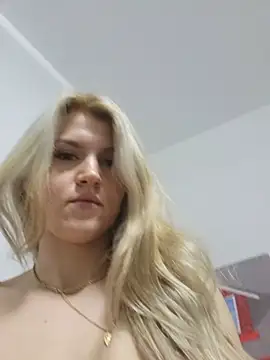 HotBlondie69 online show from July 23, 5:54 pm