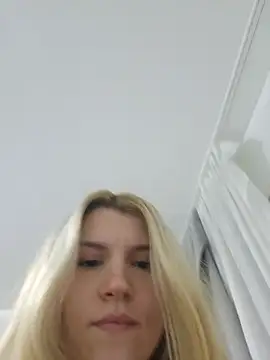 HotBlondie69 online show from July 14, 7:29 pm