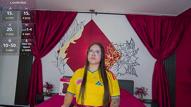 Lia Avalon online show from July 3, 12:00 pm