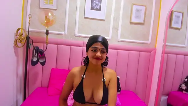 velvet girll online show from June 19, 5:05 pm