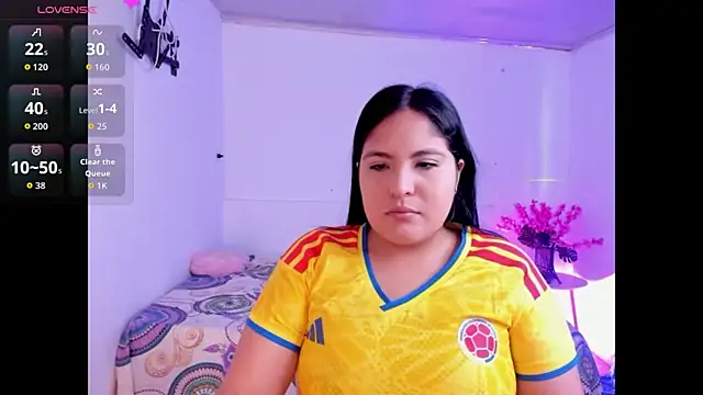 Nikkibounce online show from July 3, 4:24 pm