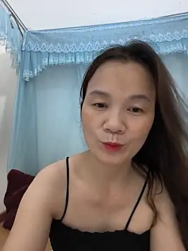Lye lovely online show from June 8, 1:01 pm