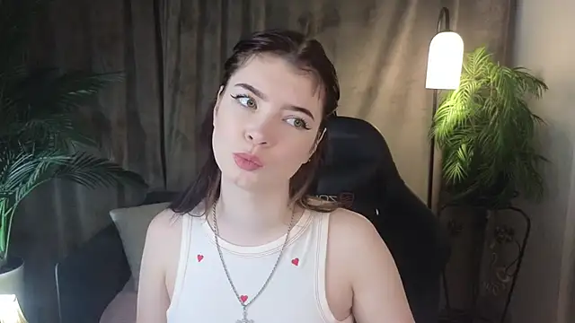 MelissaMay   online show from May 22, 10:08 pm