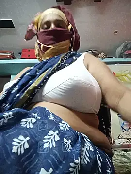 satabdibannerjee38 online show from July 5, 2:56 pm
