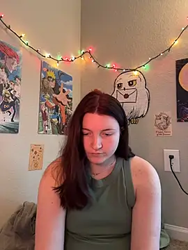 misssmondayy online show from July 14, 4:33 pm