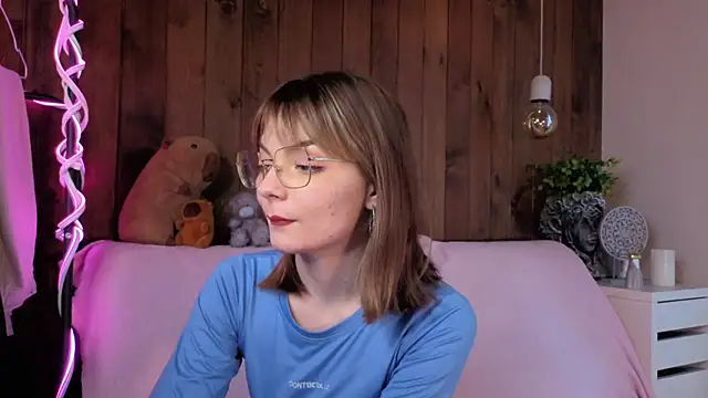 IvoryPesante online show from July 3, 3:23 am
