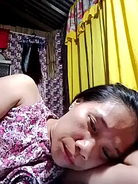 hotmom lyn online show from June 13, 5:32 pm