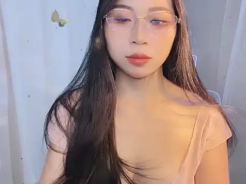 -Naomii  online show from July 1, 2:33 am