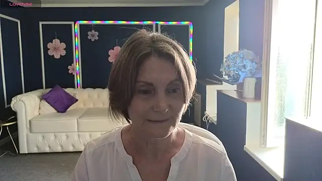 Mabel Magic online show from July 4, 1:18 pm