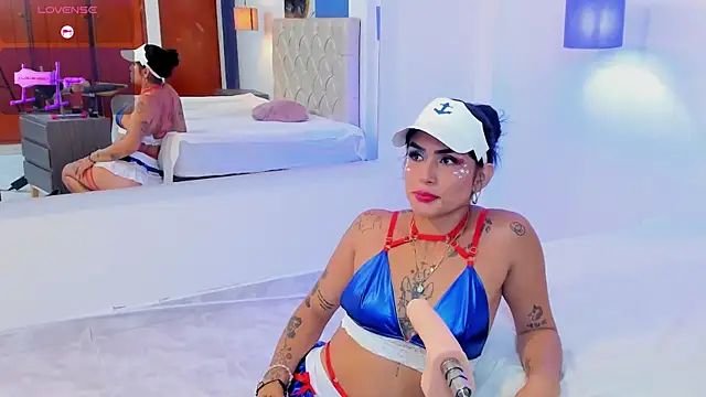 Alanna Wild online show from July 4, 7:32 pm