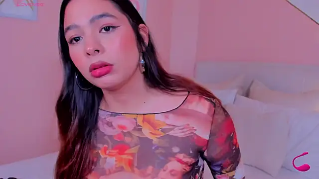 anna whitee online show from June 7, 10:38 pm