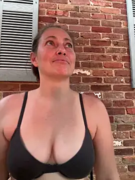 amberhotts2025 online show from July 25, 12:50 am