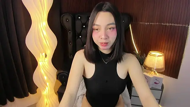 Lia Hilton1 online show from June 20, 11:58 am