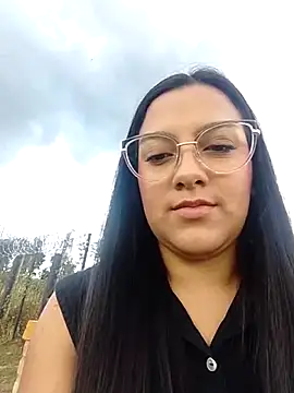 Sexy nayra outdoors  online show from May 27, 8:50 pm