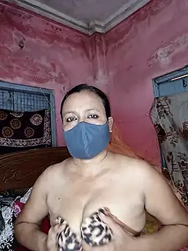 MoonLusty online show from June 18, 4:14 am