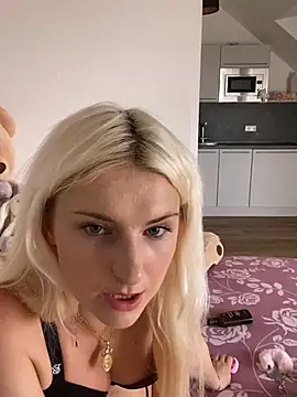 MimiLliiyy online show from June 25, 5:14 pm