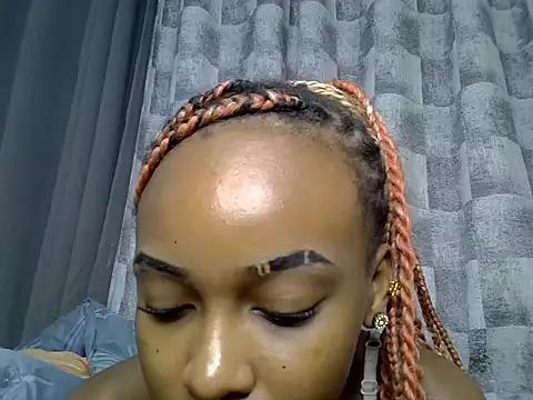 cocolaurah online show from July 9, 1:57 pm