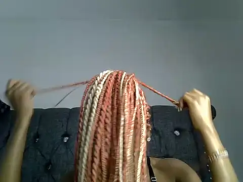 cocolaurah online show from July 4, 7:37 am