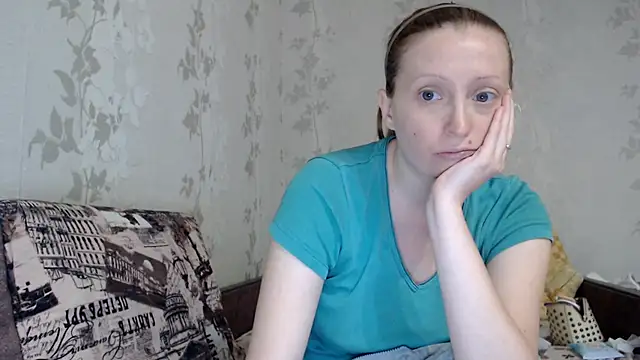 Luna Bliiss online show from May 31, 5:52 pm