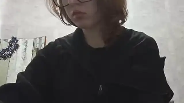 OliviaMoment online show from July 14, 10:21 am