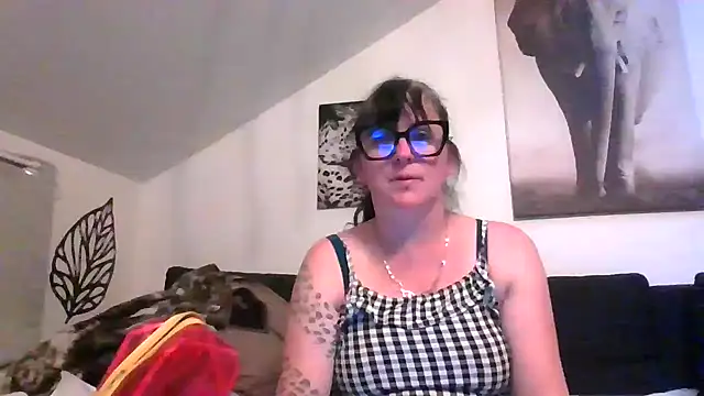 sexujuly88 online show from June 14, 7:36 pm