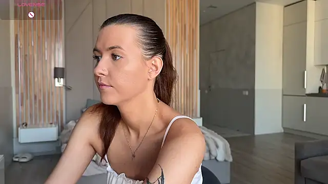 KeeleyDavis online show from July 10, 1:17 am