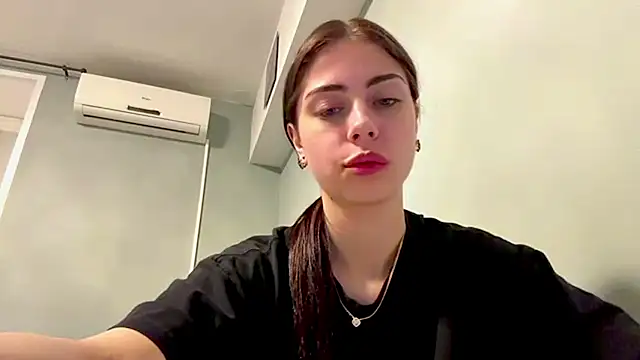 LianaMagic online show from June 1, 5:03 pm