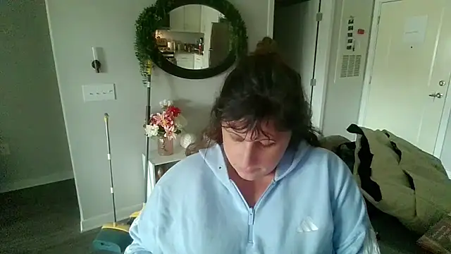 maddiliz online show from April 13, 4:08 pm