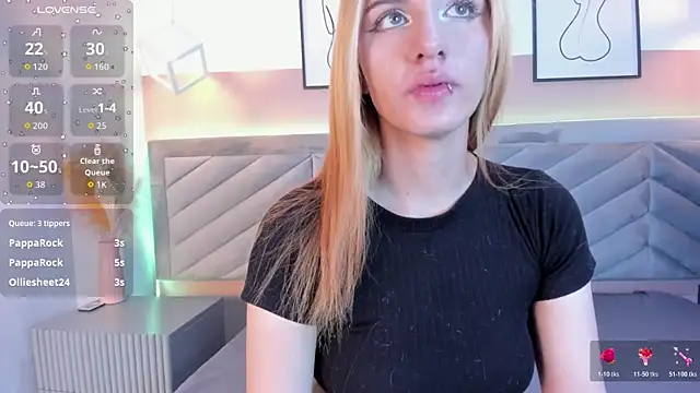 scarlet  rossi online show from July 2, 3:23 am