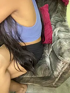 Horny Flora online show from August 3, 7:30 pm