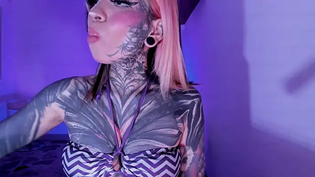 Nickidoll66  online show from July 24, 11:34 pm
