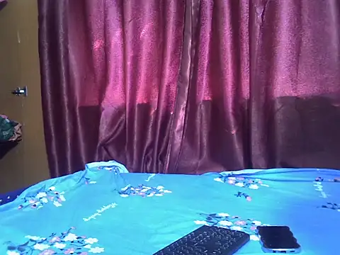 sweetjuana online show from August 6, 8:32 am