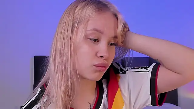 softangelxkisses online show from June 21, 7:01 am