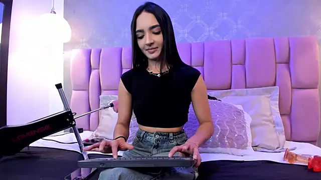 Alana0128 online show from July 8, 12:51 pm